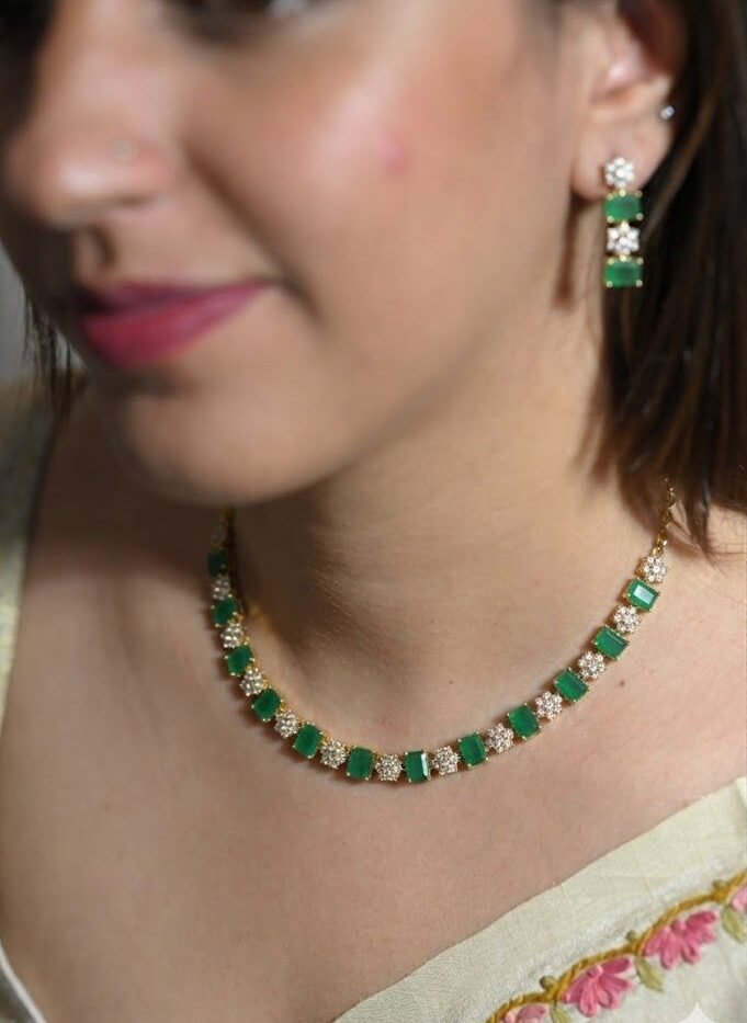 Bea Emerald Green Stone Necklace Set 💚✨