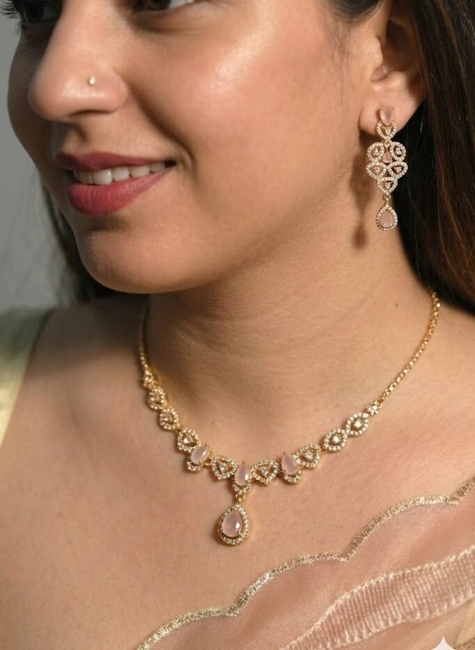Blush psach Teardrop Halo Necklace Set 🌸
