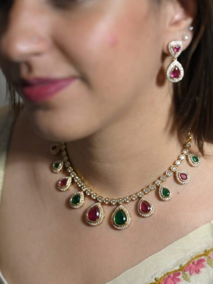 Multicolor Teardrop Charm Necklace Set
